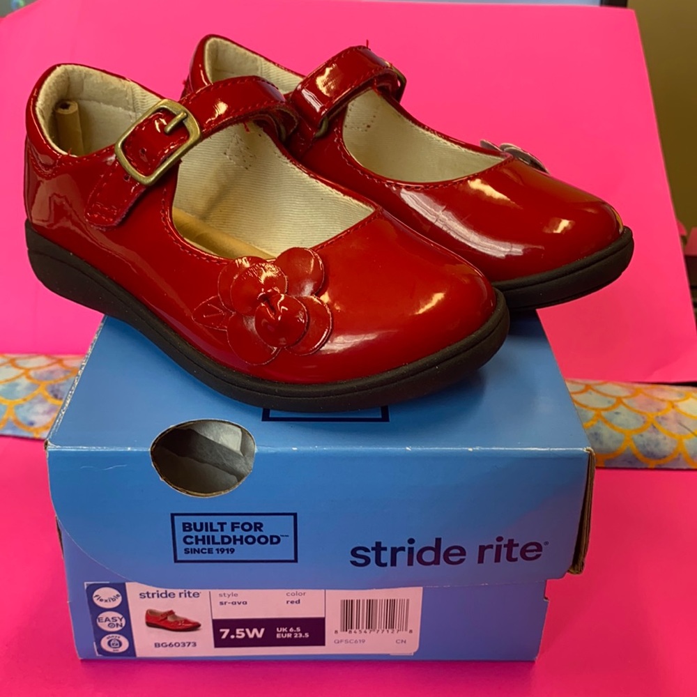 New-Patent leather Maryjanes (stride rite)